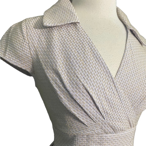 Gal meets glam textured party dress with pleated skirt - Picture 3 of 7